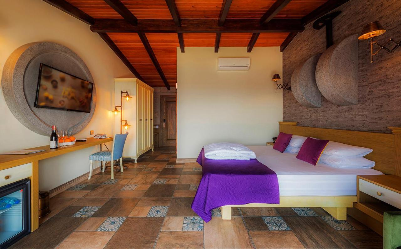 Assos Zeyti̇N Han Special Class Hotel Adults Only 12 Сокакагзи Экстерьер фото